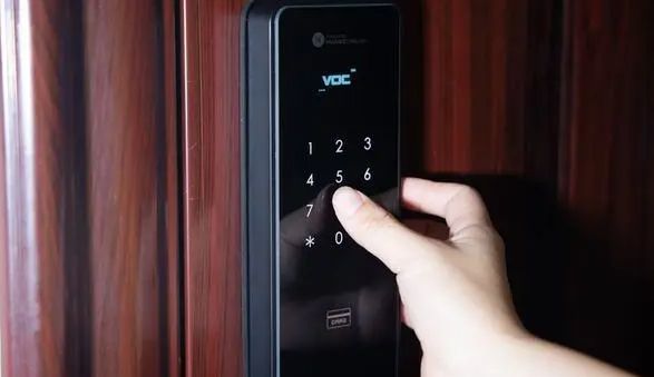 leyucom乐鱼官网官方网站,智能门锁选购的六点要求！照着